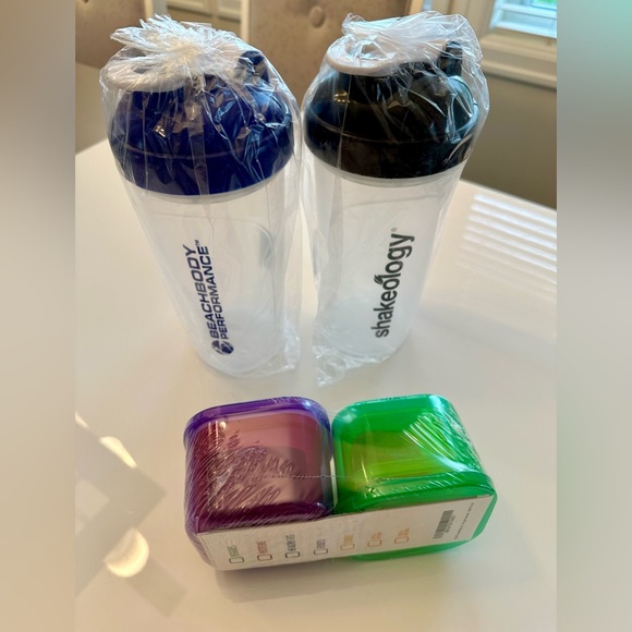 *NEW* Beachbody shaker cups (2ea), Portion control containers (1ea). - Picture 1 of 1